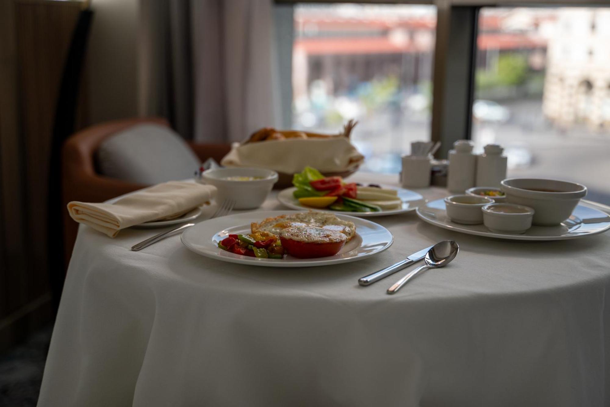 Rotana Al Manakha Madinah Hotel Medina Bagian luar foto